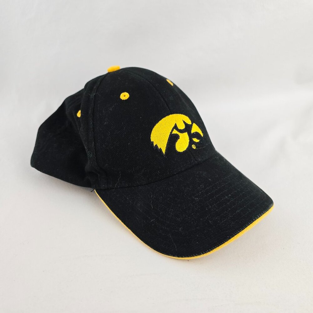 Iowa Hawkeyes Hat Mens Adjustable Black Yellow Embroidered College Signature8 Ge